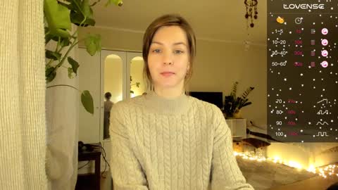 Snapshot of gingerbread__house chatting on December 21, 1:32 pm Vasilisa online show from December 21, 1:32 pm