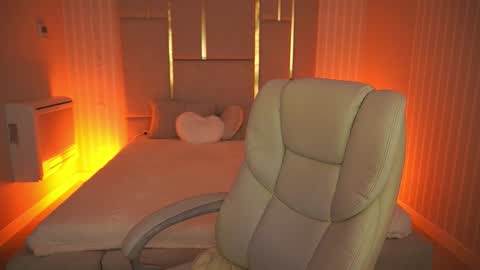 GinegerGazee online show from October 19, 6:59 am