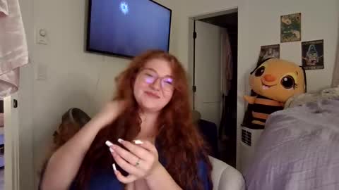 Snapshot of gingerprincess555 chatting on September 11, 7:09 am gingerprincess555 online show from September 11, 7:09 am