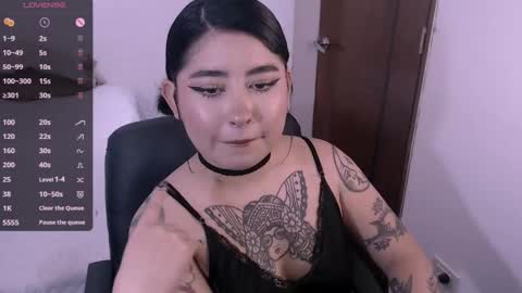 ginmeowuwu online show from October 29, 5:15 pm