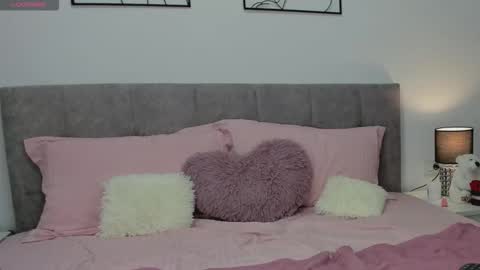 ginnyjoy online show from November 25, 7:10 am