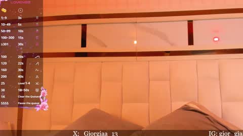 Snapshot of giorgia_13 chatting on February 7, 3:13 am giorgia online show from February 7, 3:13 am