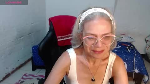 Mary online show from December 8, 7:05 am