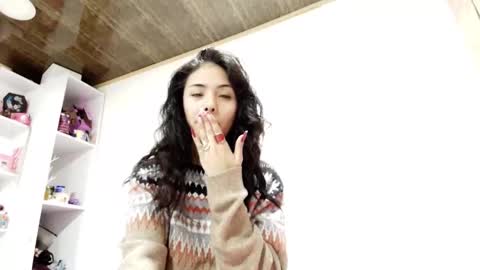 giovanna_oliveria online show from February 12, 12:01 am