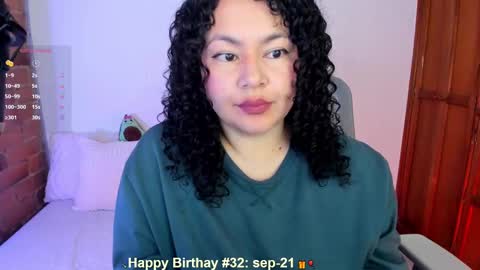 Snapshot of girl_inline chatting on September 9, 11:59 pm girl_inline online show from September 9, 11:59 pm