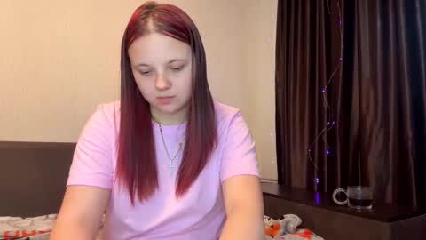 girl_shy07 online show from May 31, 5:08 pm