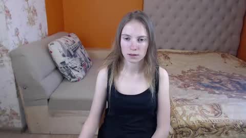 Snapshot of girl_summer97 chatting on February 22, 2:16 pm Katia online show from February 22, 2:16 pm