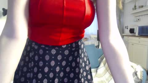 Snapshot of girlfrend10 chatting on October 3, 1:49 pm Girlfriend online show from October 3, 1:49 pm