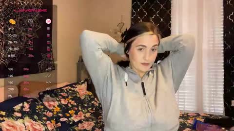 Camille online show from December 5, 4:23 pm