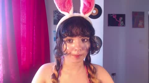Snapshot of girlredkush chatting on December 18, 4:39 pm Ann online show from December 18, 4:39 pm