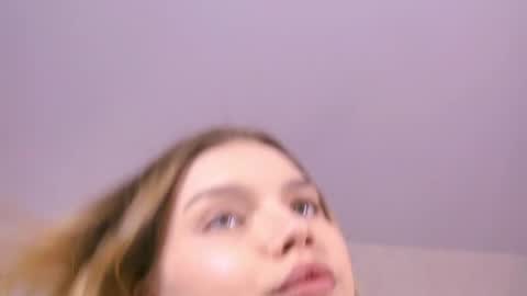 Ella Lisa Chloe online show from March 28, 8:52 pm