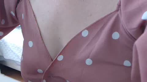 Victoria online show from November 25, 5:37 pm