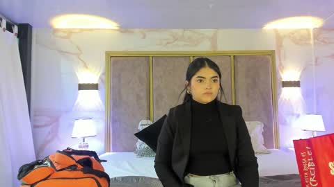     online show from October 4, 11:27 am