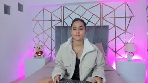 Snapshot of giselle_roldan chatting on March 5, 12:00 pm GISELLE ROLDAN online show from March 5, 12:00 pm