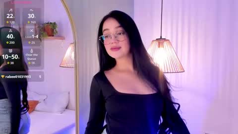 Snapshot of gisselle_palmer chatting on September 17, 7:34 pm online show from September 17, 7:34 pm