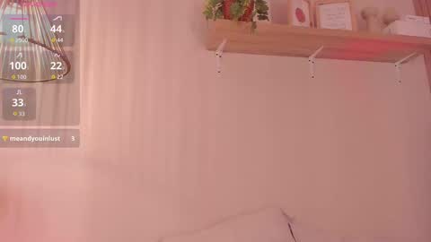 Snapshot of gisselle_palmer chatting on October 2, 8:25 pm online show from October 2, 8:25 pm