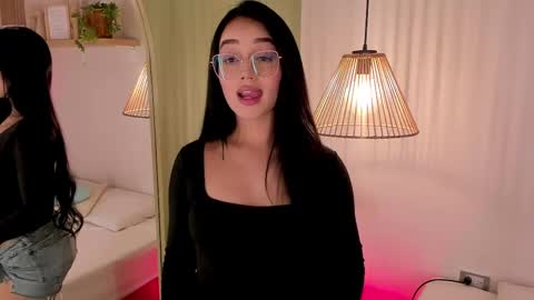 Snapshot of gisselle_palmer chatting on September 27, 7:54 pm online show from September 27, 7:54 pm