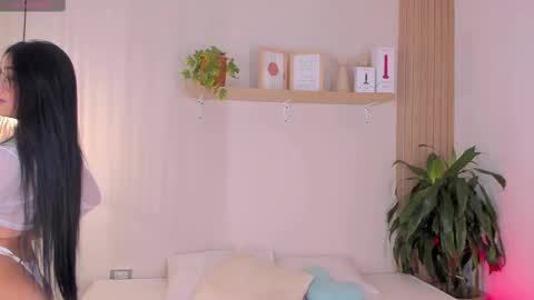 Snapshot of gisselle_palmer chatting on September 15, 7:21 pm online show from September 15, 7:21 pm