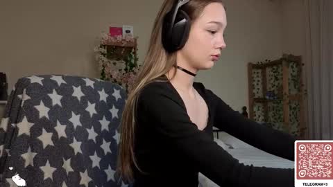 Catalina online show from December 20, 12:09 pm