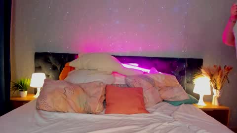 glimmer_goddesss online show from October 21, 9:24 am