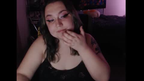 Glitchy online show from October 18, 8:39 am