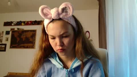 glitter_doll online show from September 10, 8:14 am