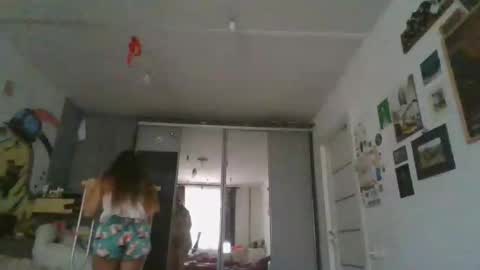 glitter_doll online show from January 9, 9:59 am