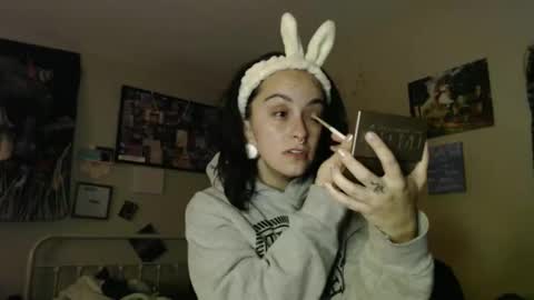 anna online show from November 29, 7:12 am