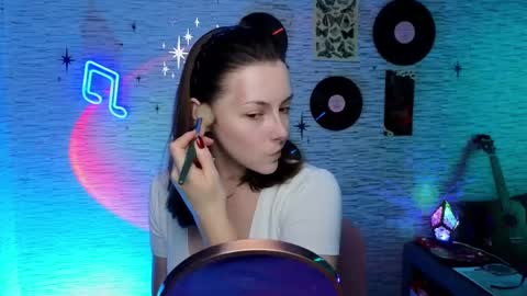 Snapshot of glo_lo chatting on March 7, 5:29 am Bye everybody Ill be online Monday December 2nd Saturday and Sunday off online show from March 7, 5:29 am