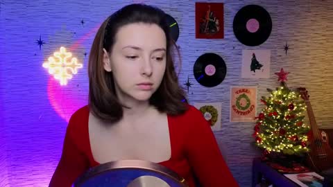 Snapshot of glo_lo chatting on December 27, 6:46 am Bye everybody Ill be online Monday December 2nd Saturday and Sunday off online show from December 27, 6:46 am