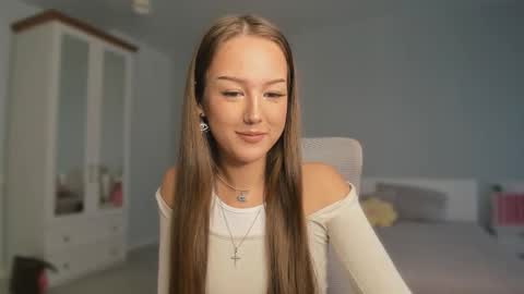 Lina online show from October 28, 8:42 am