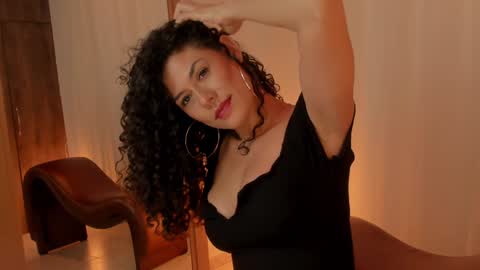 Snapshot of goddes_helena chatting on January 25, 10:39 pm Elena online show from January 25, 10:39 pm