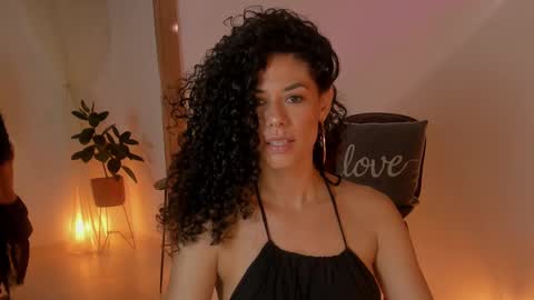 Snapshot of goddes_helena chatting on February 23, 11:21 pm Elena online show from February 23, 11:21 pm