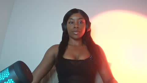 Miss Raven Black online show from December 19, 3:40 am