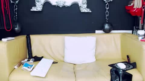 Goddess Georgia online show from December 12, 3:27 pm