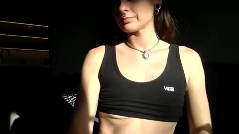 Snapshot of goddessmiamuse chatting on September 16, 4:15 pm goddessmiamuse online show from September 16, 4:15 pm