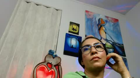  Naih Reyes online show from April 27, 5:26 am