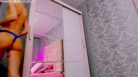 Snapshot of golden_girl__ chatting on October 7, 3:11 am golden girl online show from October 7, 3:11 am