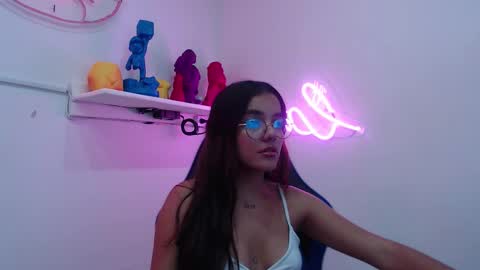 golden_muse online show from February 13, 3:02 pm