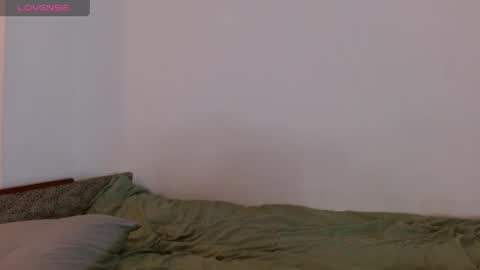 Horny milf   Faster While Im home alone online show from March 25, 7:55 am