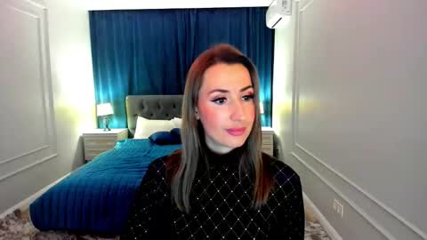 Snapshot of goldenlighte chatting on October 6, 3:34 am Olivia online show from October 6, 3:34 am