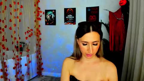 Snapshot of goldenlighte chatting on October 26, 4:30 am Olivia online show from October 26, 4:30 am