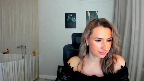 Olivia online show from November 22, 10:12 pm