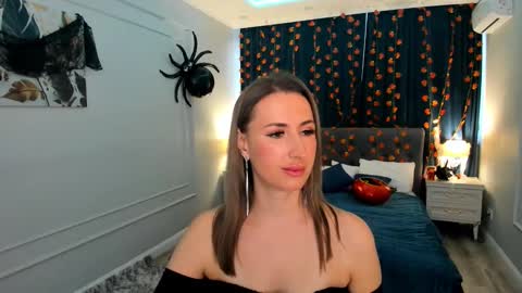 Snapshot of goldenlighte chatting on October 14, 3:42 am Olivia online show from October 14, 3:42 am