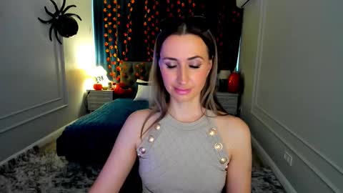 Snapshot of goldenlighte chatting on October 30, 4:15 am Olivia online show from October 30, 4:15 am