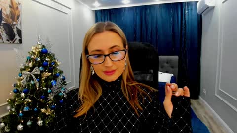 Olivia online show from December 11, 11:41 am