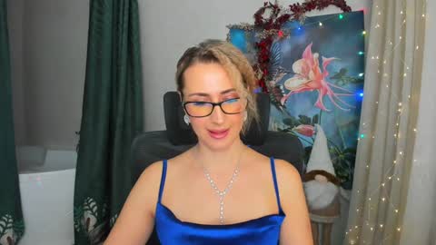 Olivia online show from December 25, 3:18 am