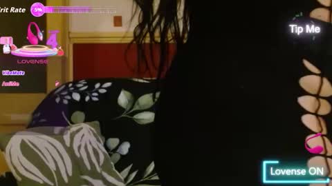 Snapshot of goldgirl89763 chatting on October 12, 10:23 pm goldgirl89763 online show from October 12, 10:23 pm