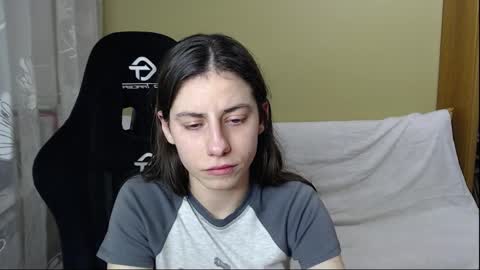 Elizabeth Effie online show from January 7, 7:28 pm