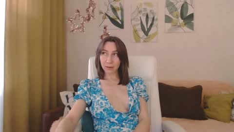 Snapshot of good_glamorgirl chatting on January 22, 4:44 am Good GlamorGirl online show from January 22, 4:44 am